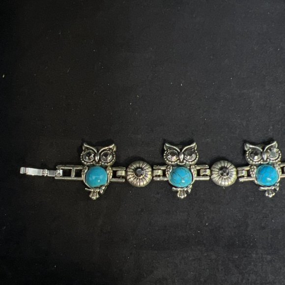 Vintage Silver Tone Faux Turquois Owl Bracelet (4025) - Picture 5 of 8
